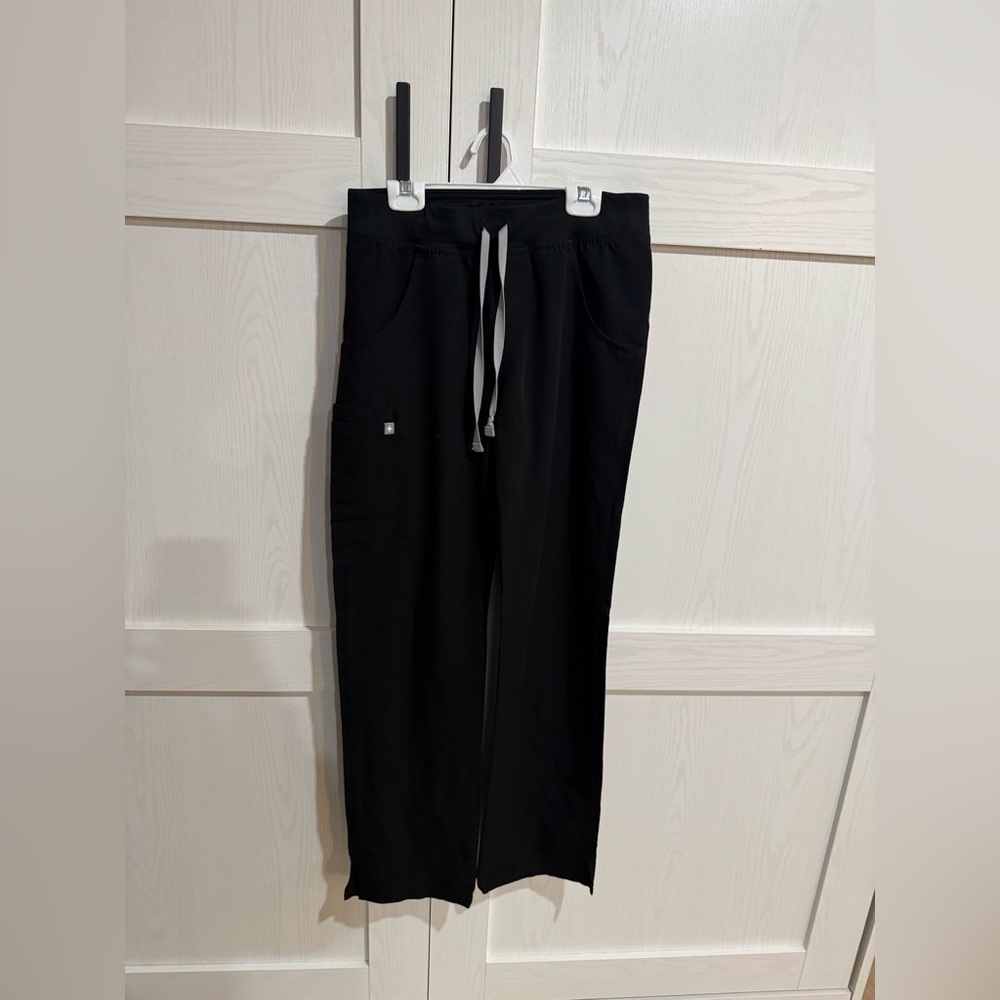 Figs women’s Black Kade Cargo Scrub Pant / XS/Tall …